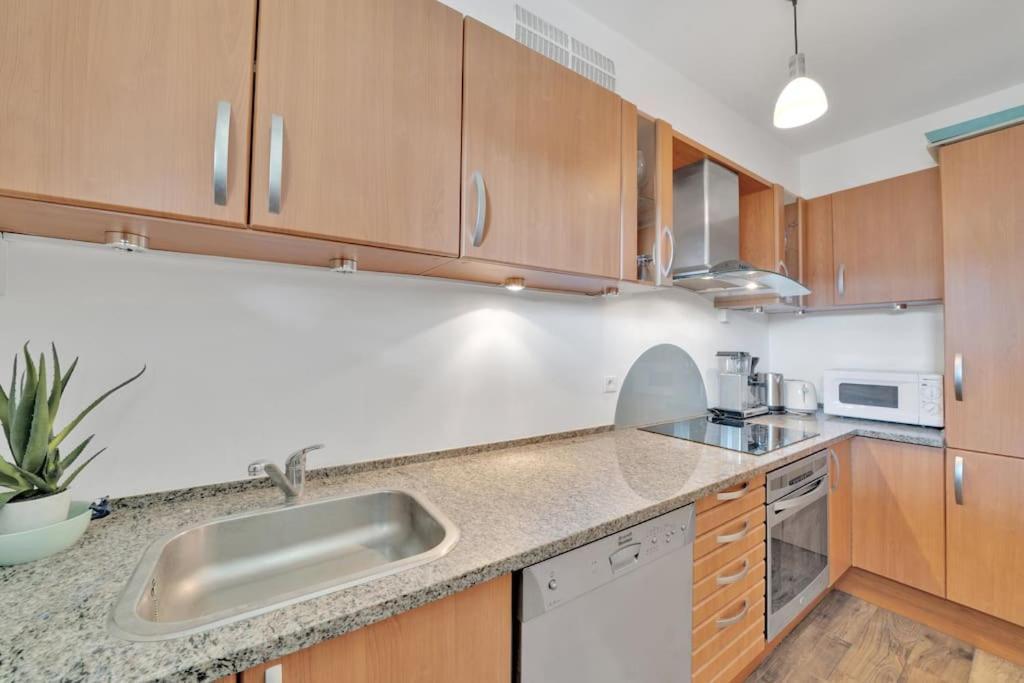 La Prom - A Two Bedroom Apartment With A Sea View نيس المظهر الخارجي الصورة